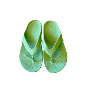 Croc’s Womens Kadee II flip flops comfort thong sandals shoes sz 10Wide